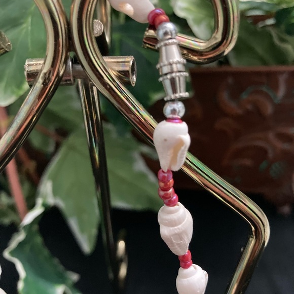 Seashell Choker With Red Beads Accents - Picture 3 of 7